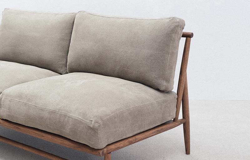 羽毛をたっぷりと使った至福の座り心地 –【CLOUD SOFA】 | 暮らしと 