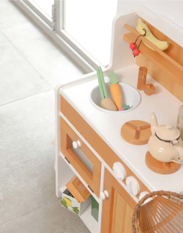 天然木を使用したおままごとキッチン PIENI KOTIの”PIENI KITCHEN 
