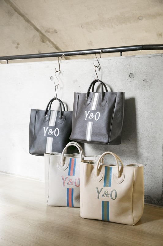 極美品】YOUNG&OLSEN トートバッグ ハンドバッグ シボ革 グレージュ-