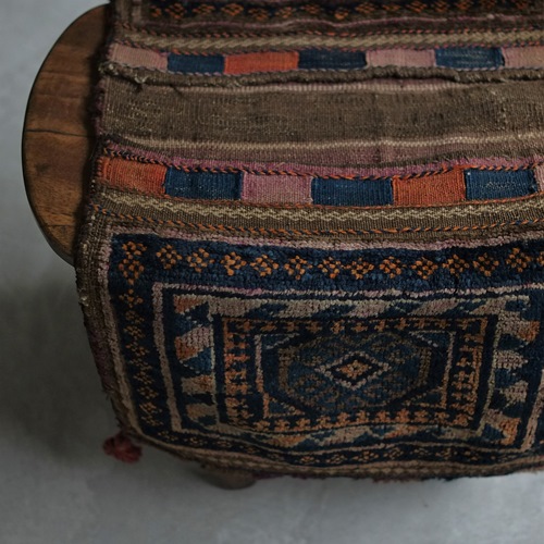 遊牧民の必需品、バルーチ族のサドルバッグ | 暮らしとおしゃれの編集室