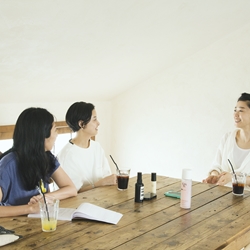 Nest Robe 滝口和代さん 前編 眉毛をポイントにしたシンプルメイクが基本 暮らしとおしゃれの編集室